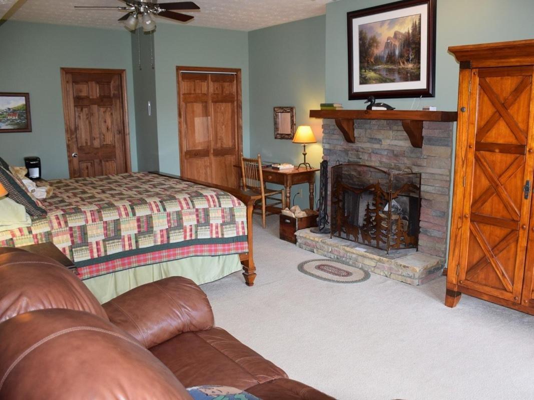 Long Mountain Lodge Bed & Breakfast Dahlonega Quarto foto