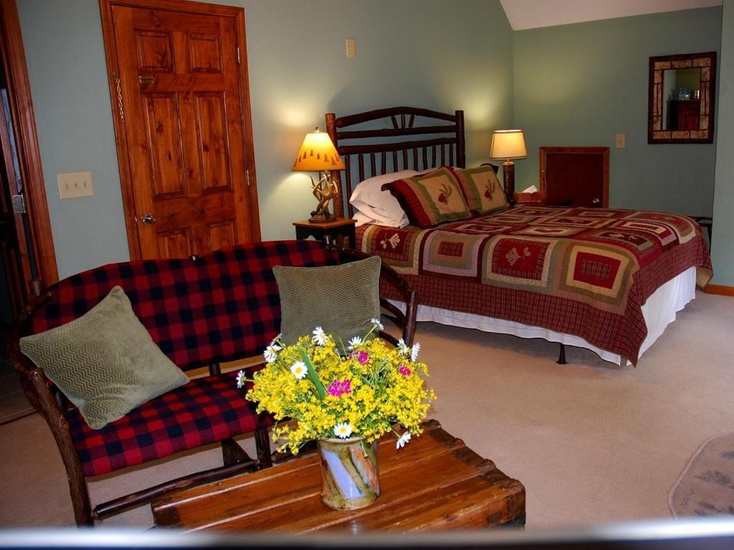 Long Mountain Lodge Bed & Breakfast Dahlonega Quarto foto